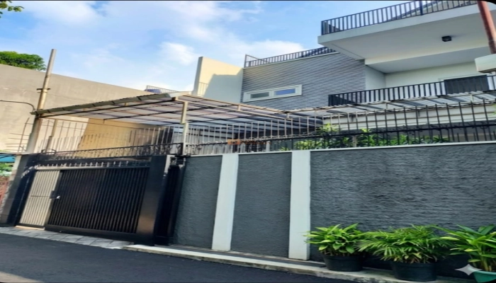 Jakarta Barat Rumah Modern Luxury Tropical Dijual 2,5 Lantai Seberang Central Park Mall & Central Park Mall 2, Tomang Strategis 2 2