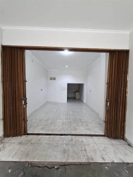 Jakarta Barat Disewakan ruko 3 lantai Jelambar – dekat Central Park Mall & kampus besar, lokasi strategis! 2 2