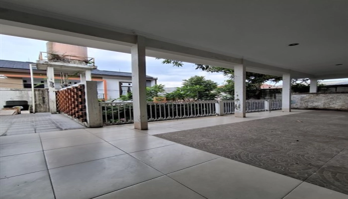 Jakarta Selatan Cuan Spot! Rumah Luas di Pancoran – 336m² Komplek Bumi Sarinah Estate 3 2