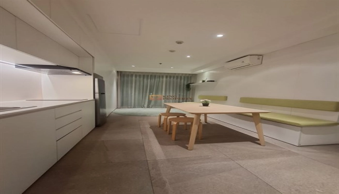 Jakarta Barat Stylish & Spacious 2BR Jadi 1BR Scandinavian dengan Interior Elegan di Gallery West Residences  2 2