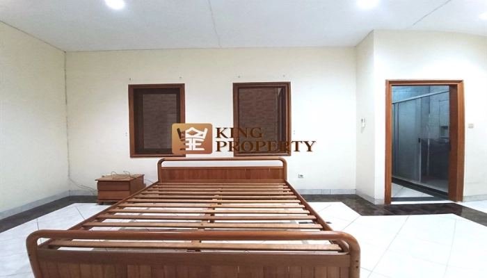 Jakarta Barat Hunian Strategis! Rumah 2 Lantai di Ratu Cempaka Timur II SHM 9 20