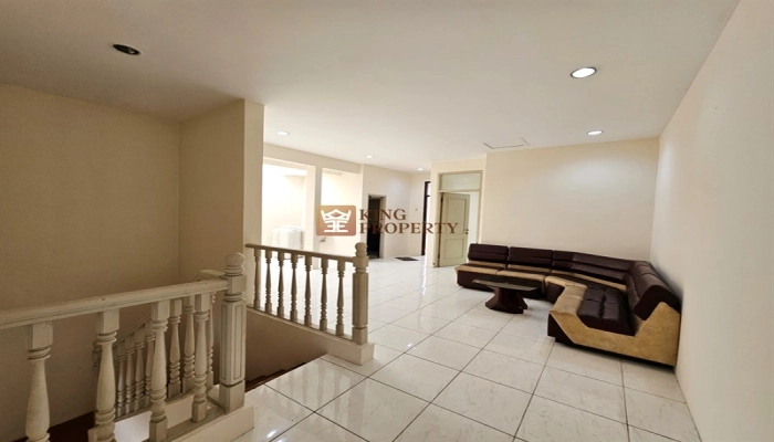 Jakarta Utara Disewa Rumah 2 Lantai Minimalis Camar Permai PIK Rapi Nyaman 12 20