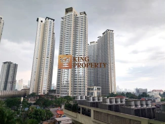 Lantai Rendah Disewa 3BR Taman Anggrek Residence Furnish Strategis