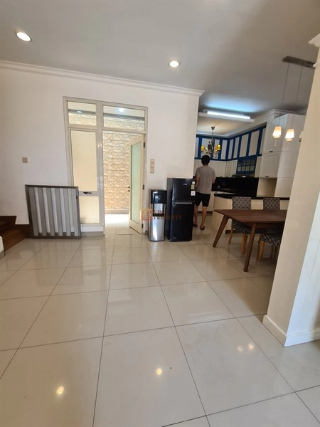 Jakarta Barat Cluster Hawaii Puri Mansion Rumah Luas Furnish Akses Mudah ke Tol JORR! 62 20251009_110054