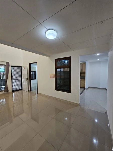 Jakarta Barat Disewakan Rumah 1,5 Lantai Jelambar Kav. Polri – Dekat Central Park, Trisakti & Bebas Banjir! 43 20251111_154658