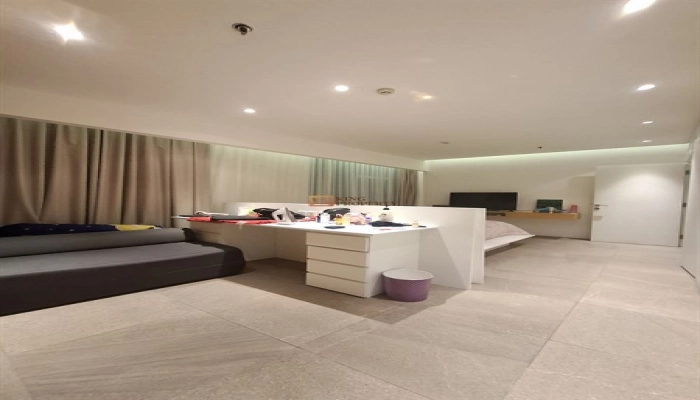 Jakarta Barat Disewakan 1BR AKR Gallery West – Scandinavian Minimalist, Unit Luas Convert 2BR Hook    54 20251112_182806