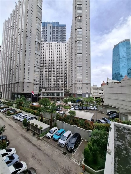 Royal Mediterania Disewakan 2BR Mediterania Garden Residence 2 – Lantai Rendah | Modern Minimalist Contemporary | Walking Distance Mall Central Park 34 20260119_140947