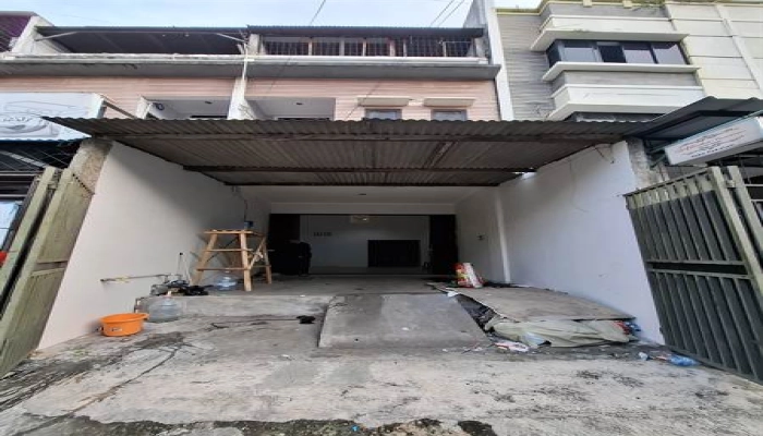 Jakarta Barat Disewakan ruko 3 lantai Jelambar – dekat Central Park Mall & kampus besar, lokasi strategis! 27 20260428_165236