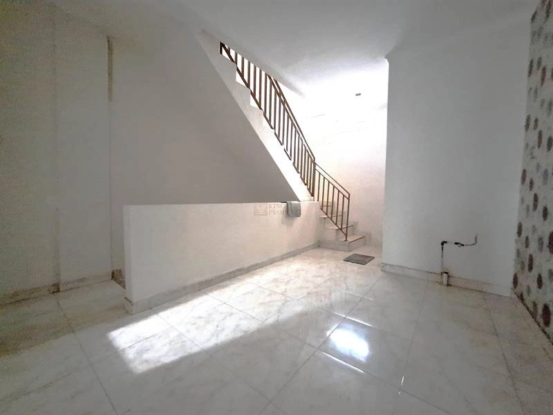 Jakarta Barat Disewakan ruko 3 lantai Jelambar – dekat Central Park Mall & kampus besar, lokasi strategis! 35 20260428_165948