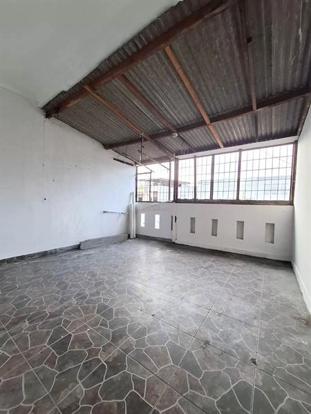 Jakarta Barat Disewakan ruko 3 lantai Jelambar – dekat Central Park Mall & kampus besar, lokasi strategis! 41 20260428_170200