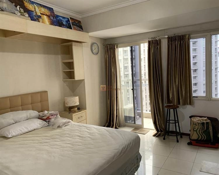 Royal Mediterania Studio Royal Mediterania Garden dengan Smart Space Concept Pool View Cantik Dekat Central Park & BINUS 20 21