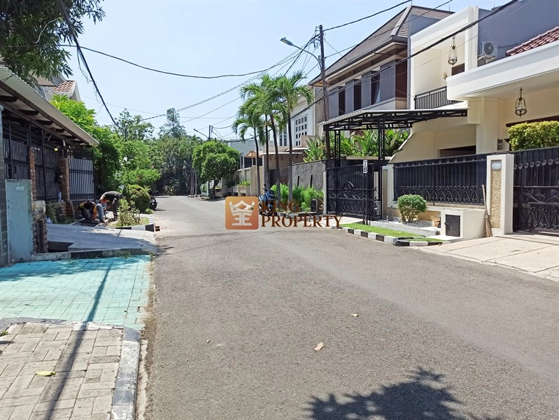 Jakarta Barat Hitung Tanah! Jual Rumah Tosiga x 257m2 1 Lantai Kebon Jeruk SHM 11 21