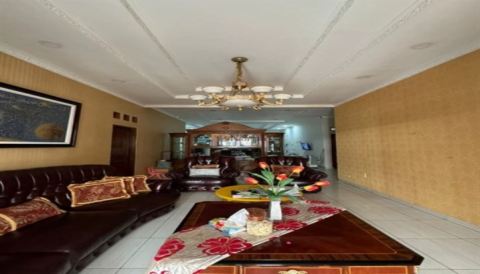 Jakarta Selatan Luxury Living! Rumah 535m² di Kemang Timur – Interior Klasik SHM 22 21