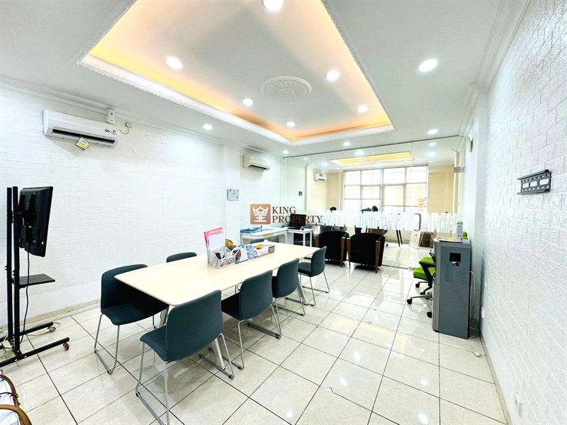 Jakarta Selatan Minimalis Classic, Dijual Ruko Crown Palace Lokasi Strategis 238m2  22 21