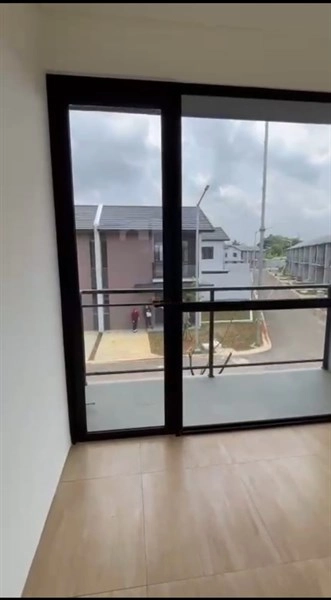 Bodetabek Dijual Rumah 2 Lantai Park Serpong – Cityzen Hills 2 Desain Tropical Modern Minimalist, Dekat BSD City & Stasiun Cisauk    21 21