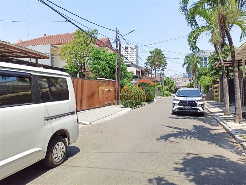 Jakarta Barat Hitung Tanah! Jual Rumah Tosiga x 257m2 1 Lantai Kebon Jeruk SHM 12 22