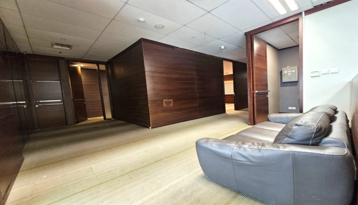 Jakarta Selatan Lokasi Emas, Dijual Office Space Equity Tower SCBD Interior 221m2 24 23
