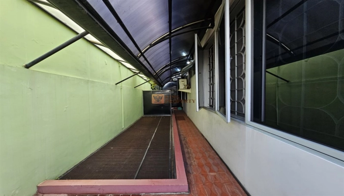 Jakarta Barat Dekat Tol Kebon Jeruk, Dijual Rumah Tosiga Strategis di Duri Kepa SHM 24 23