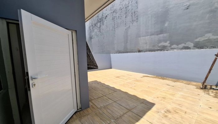 Jakarta Barat Dijual Rumah Hoek 2 Lt Selesai Renov 9x16 puri mansion Jakarta Barat 28 23