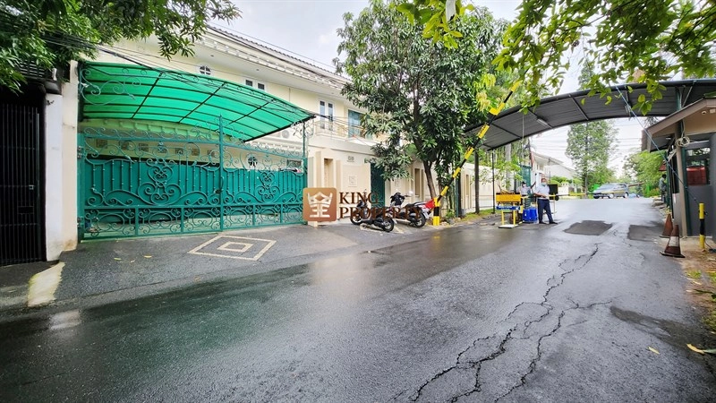 Jakarta Barat Rare Unit! Rumah 2 Lantai di Puri Kembang Ayu – Desain Elegan, SHM   23 23