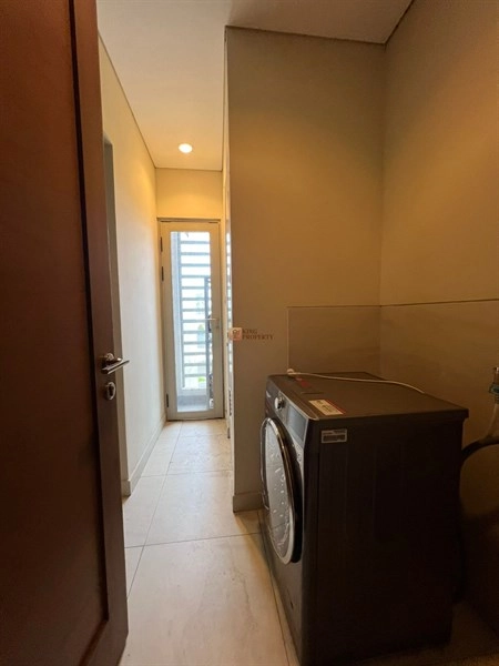 Taman Anggrek Residence Private Lift, Disewa 3 BR Condominium Taman Anggrek Residences, Interior Modern Minimalis Elegan, Akses Langsung ke Mall Taman Anggrek  23 24