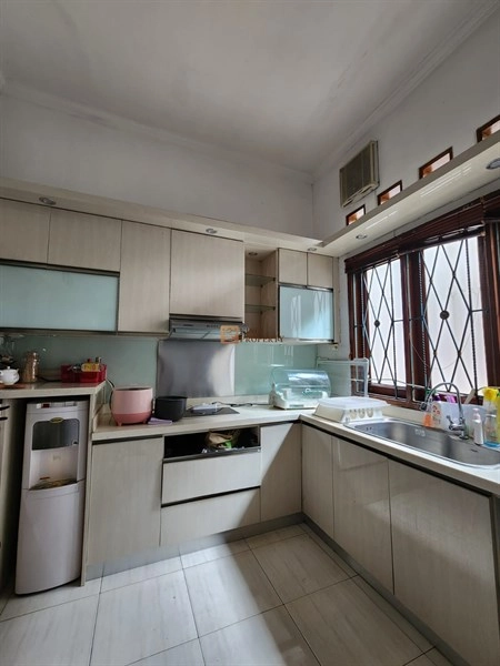 Jakarta Selatan Luxury Living! Rumah 535m² di Kemang Timur – Interior Klasik SHM 27 26