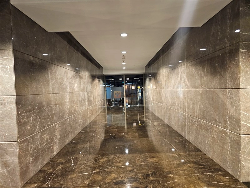 Jakarta Selatan Lokasi Emas, Dijual Office Space Equity Tower SCBD Interior 221m2 28 27