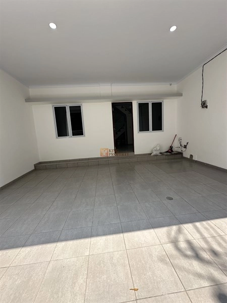 Jakarta Barat Angsana Rare Find, Rumah Tinggi di Zona Nyaman Harga Bisa Diatur 3 2_