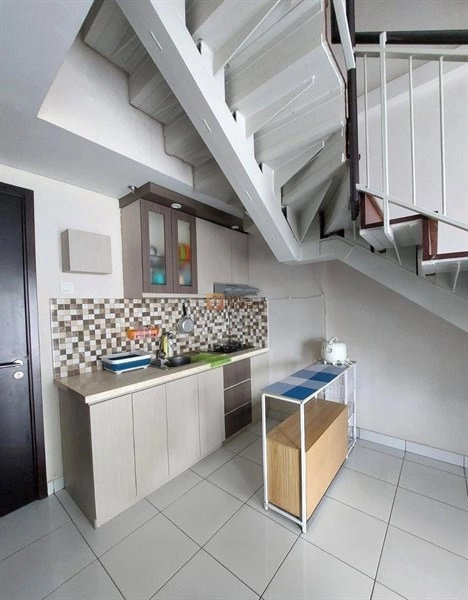 Bodetabek Unit Premium, Disewa Apartemen Casa De Parco BSD City 2 Lantai Furnish 4 3