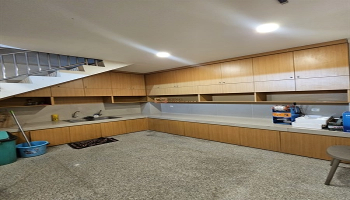 Jakarta Pusat Langka! Ruko 5 Lantai Furnish Cocok untuk Café, Resto, dan Bisnis 4 3