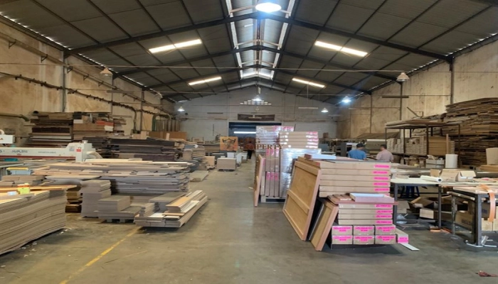 Bodetabek Gudang Besar 3 Unit Terkoneksi, Akses Truk, Lokasi Strategis di Dadap <br> 4 3