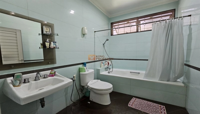 Jakarta Barat Dekat Tol Kebon Jeruk, Dijual Rumah Tosiga Strategis di Duri Kepa SHM 32 31