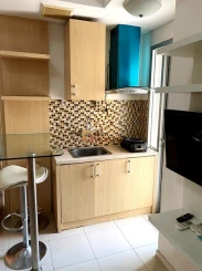 Interior Minimalis 2BR Apartemen Green Lake Sunter Bagus City View