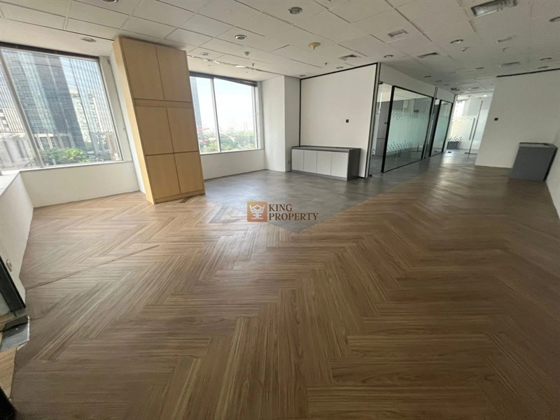 Jakarta Selatan Office Space Menara Sudirman SCBD Semi Furnish 300m² – City View GBK & FX Sudirman  4 4