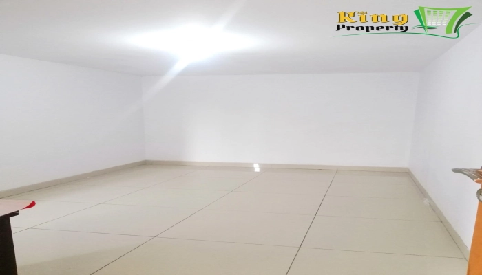 Jakarta Barat Good Deal! Meruya Residence Rumah Mewah 3 Lantai Feng Shui, Sirkulasi Udara dan penerangan Bagus Bebas Banjir Lokasi Dekat Tol Lingkar Luar Jakarta. 5 4