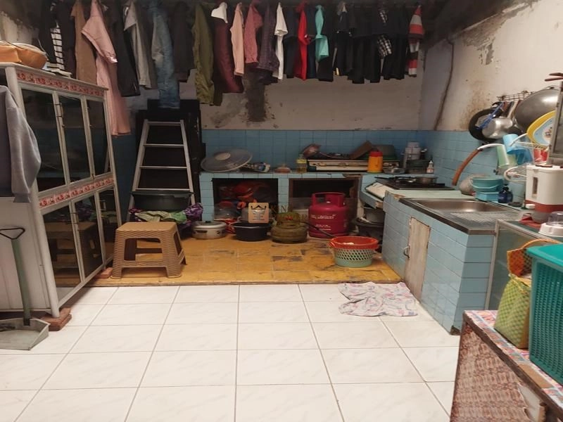 Jakarta Barat Dijual Rumah Luas Siap Huni di Srengseng Bebas Banjir & Strategis! 4 4