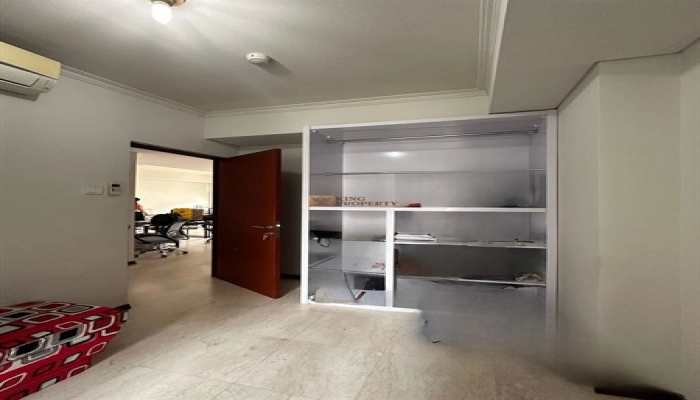 Royal Mediterania Royal Medit 2BR Full Furnish – Unit Luas Hadap Timur, Dekat Central Park & Taman Anggrek  5 5