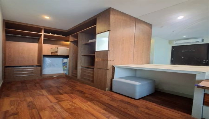 Central Park Modern Luxury Living Style, 2BR Central Park Residence, Balkon Luas & City View, Dekat Mall Central Park & Taman Anggrek, Grogol Jakbar 5 5