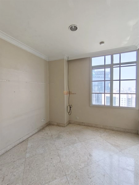 Jakarta Barat Elegant Classic 2BR Apartment Slipi 118m² – Prime Location Near Sudirman, Senayan & Central Park 5 5