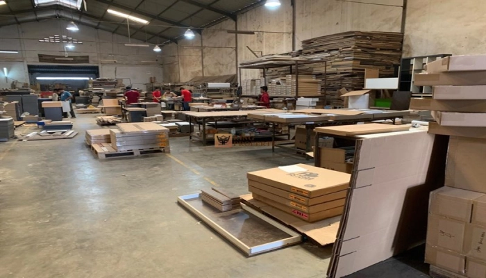 Bodetabek Gudang Besar 3 Unit Terkoneksi, Akses Truk, Lokasi Strategis di Dadap <br> 6 5