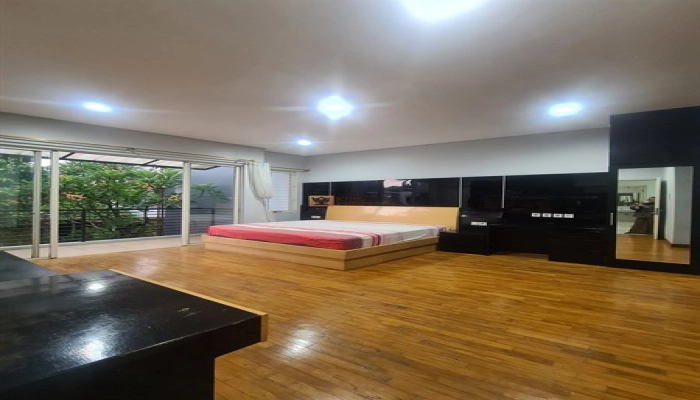 Jakarta Barat Dekat Pintu Gerbang, Rumah Puri Mansion Hawaiii Furnish Kembangan 6 5