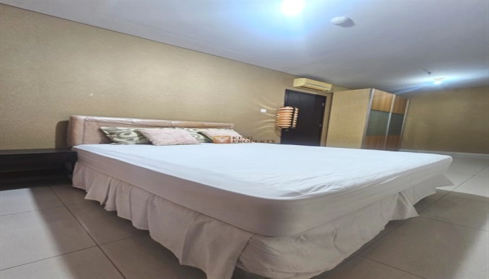 Central Park Unit Strategis, 2BR Condominium Central Park Residence Furnished 6 5