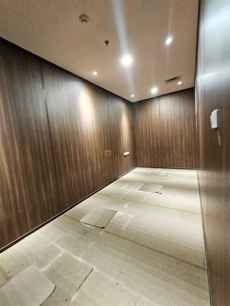Jakarta Selatan Lokasi Emas, Dijual Office Space Equity Tower SCBD Interior 221m2 6 5