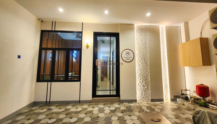 Jakarta Barat Super Strategis, Rumah Kost Avela Residence Tanjung Duren Furnished 5 5_parkiran_1_800x600