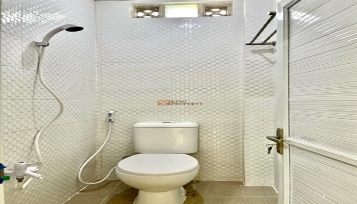 Bodetabek Peluang Investasi! Rumah Kost + Kios di Depok, Terawat & SHM 7 6