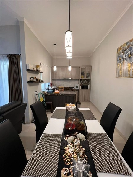 Bodetabek Lokasi Strategis, Rumah Green Bintaro Indah 2 Lantai Furnish SHM 7 6
