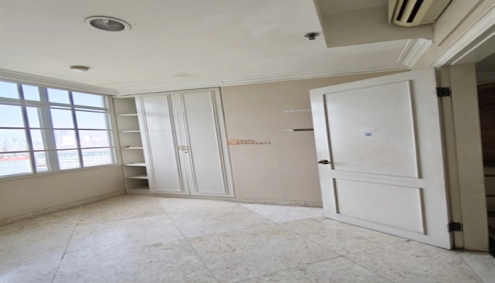Jakarta Barat Elegant Classic 2BR Apartment Slipi 118m² – Prime Location Near Sudirman, Senayan & Central Park 6 6