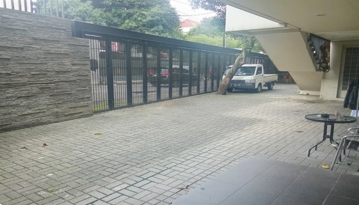 Jakarta Selatan Disewakan Ruang Usaha Premium Radio Kebayoran Baru – Dekat Blok M & MRT 7 7