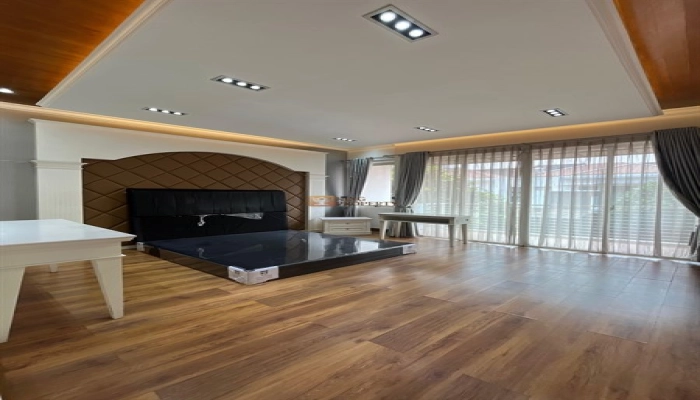 Jakarta Barat Cluster Hawaii Puri Mansion Rumah Luas Furnish Akses Mudah ke Tol JORR! 8 7