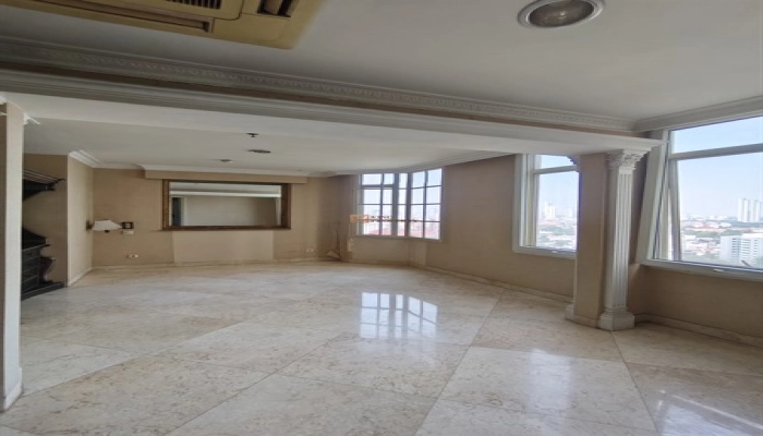 Jakarta Barat Elegant Classic 2BR Apartment Slipi 118m² – Prime Location Near Sudirman, Senayan & Central Park 7 7